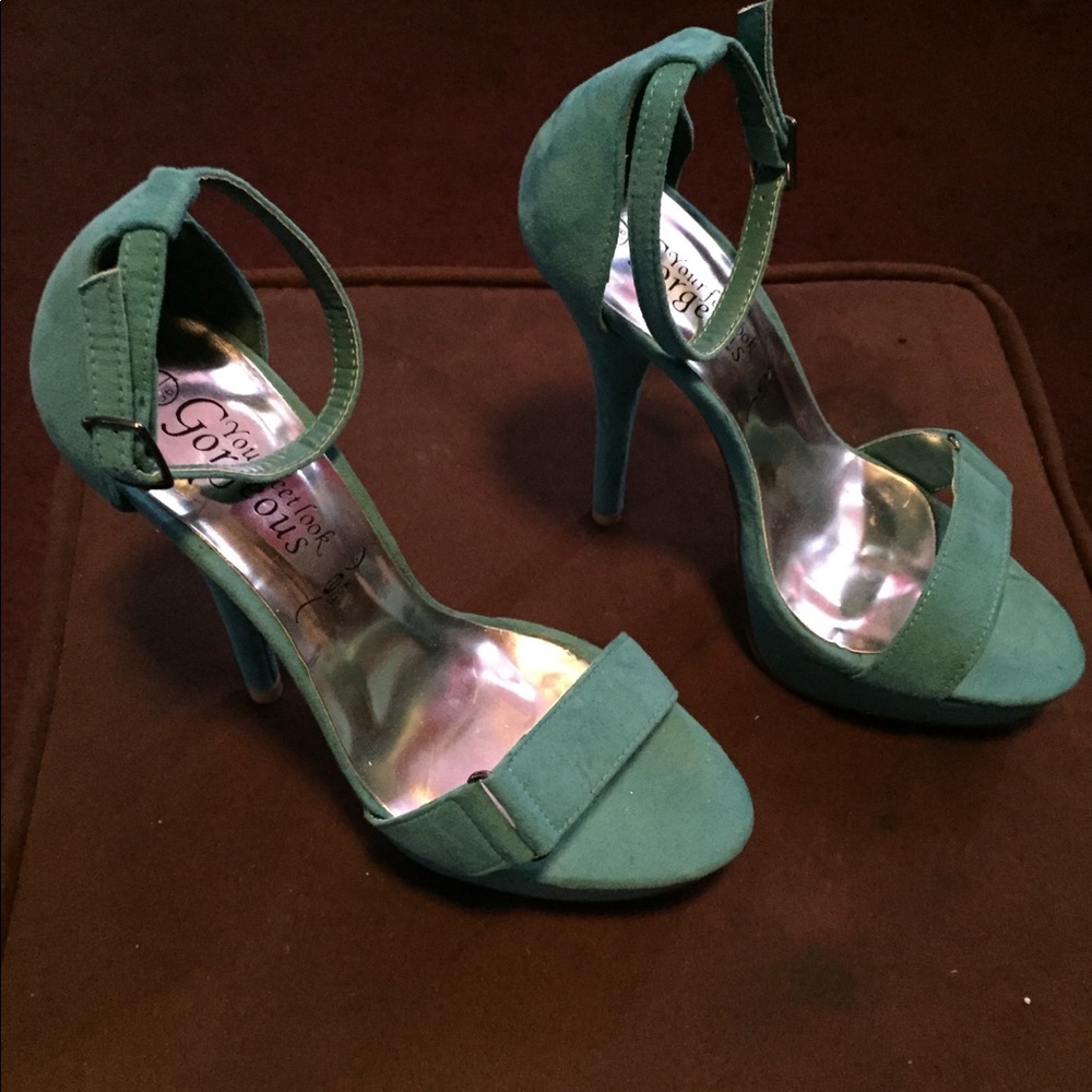 Size 6 teal shoes worn once
